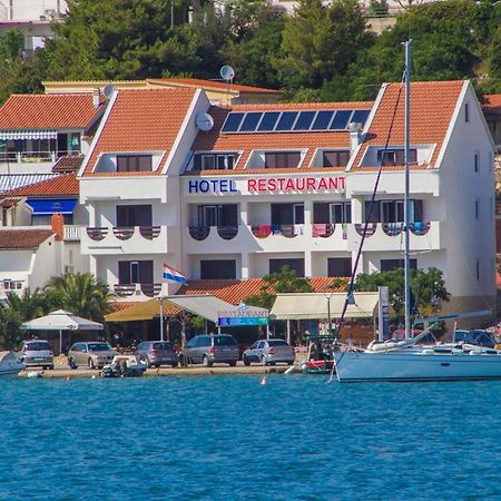 House Hotel Plava Laguna تيسنو المظهر الخارجي الصورة