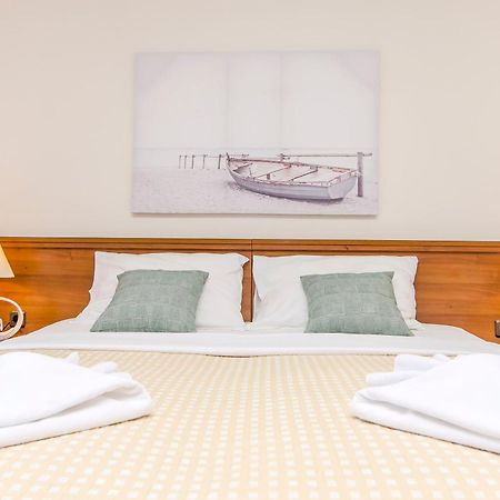 House Hotel Plava Laguna تيسنو المظهر الخارجي الصورة