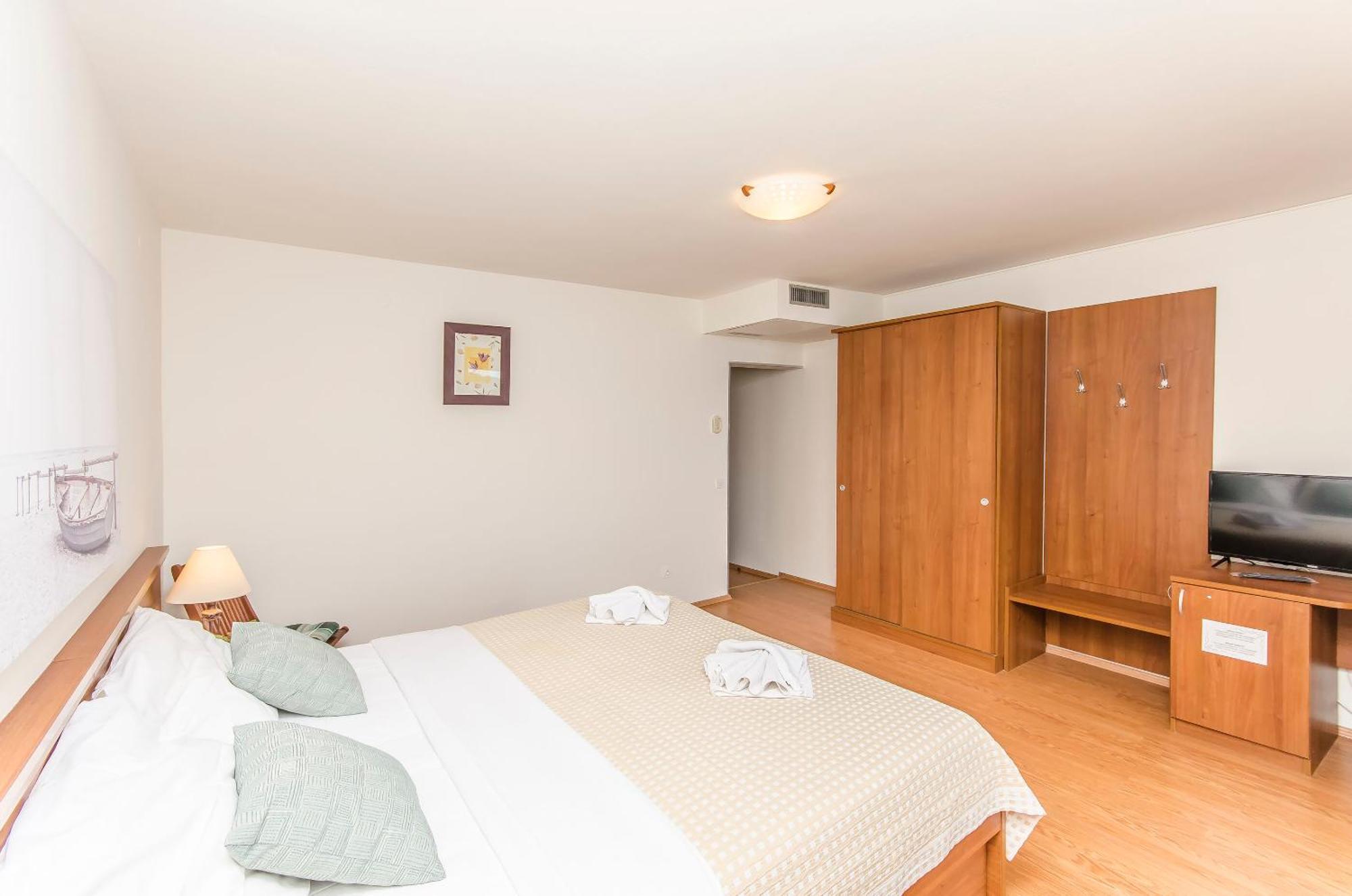 House Hotel Plava Laguna تيسنو المظهر الخارجي الصورة