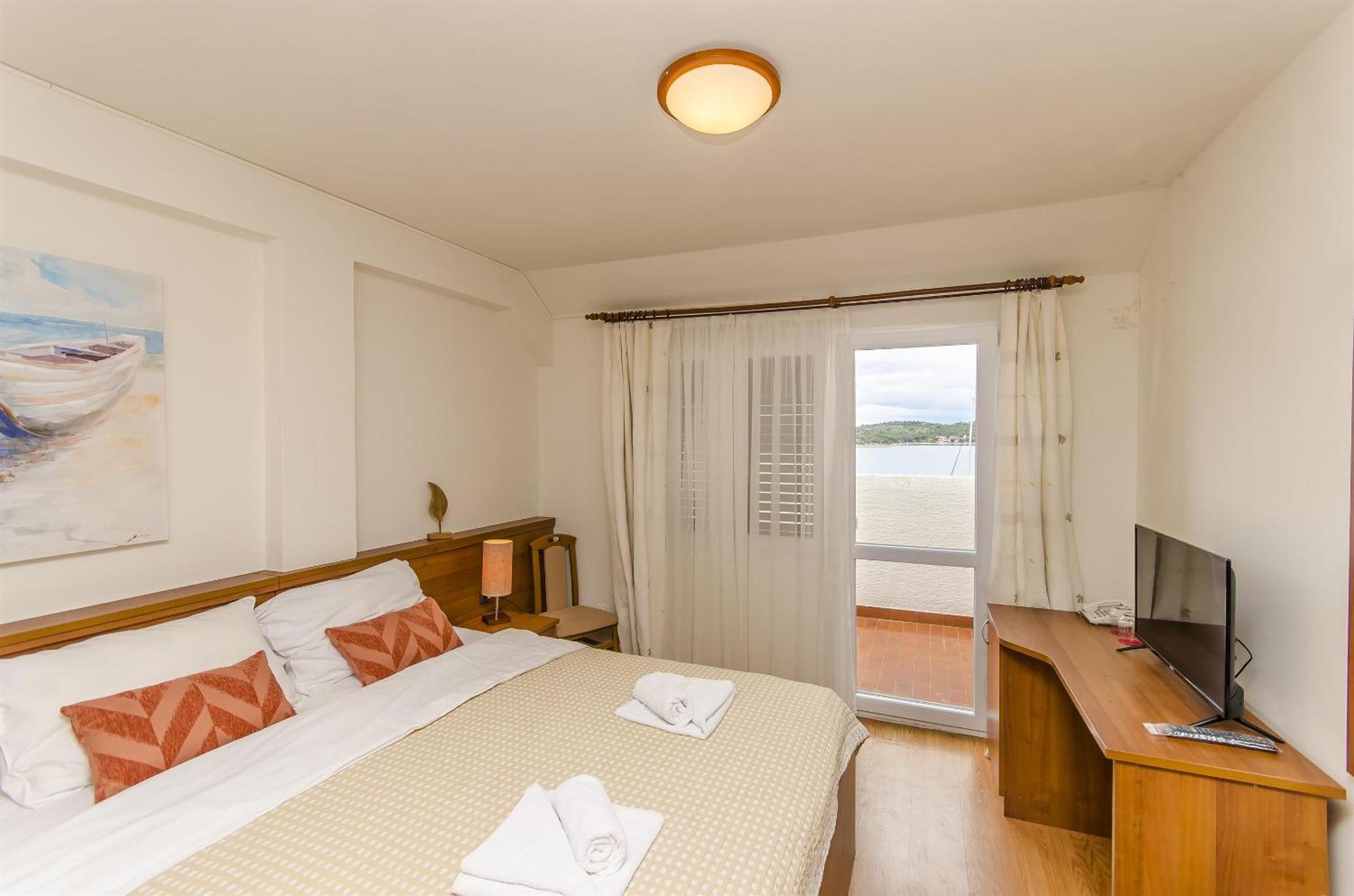 House Hotel Plava Laguna تيسنو المظهر الخارجي الصورة