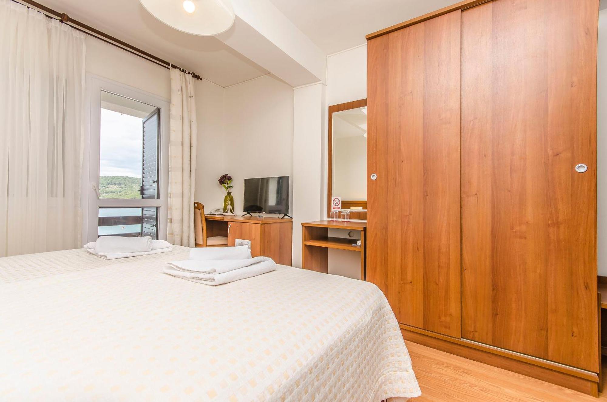 House Hotel Plava Laguna تيسنو المظهر الخارجي الصورة