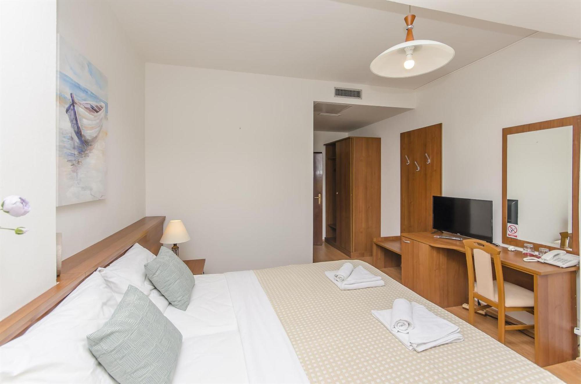 House Hotel Plava Laguna تيسنو المظهر الخارجي الصورة