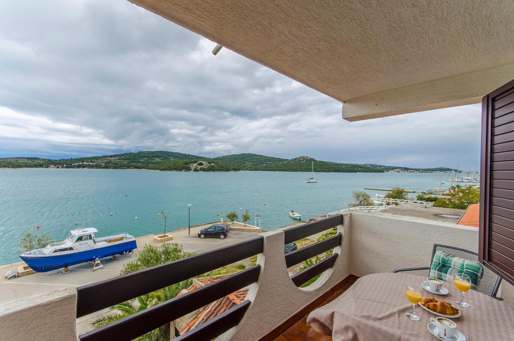 House Hotel Plava Laguna تيسنو الغرفة الصورة